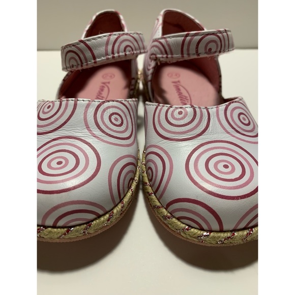 Venettini Other - Venettini Bullseye Leather Shoes